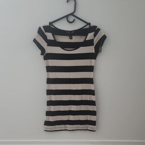 H&M Black and Cream Striped Short Sleeve Dress